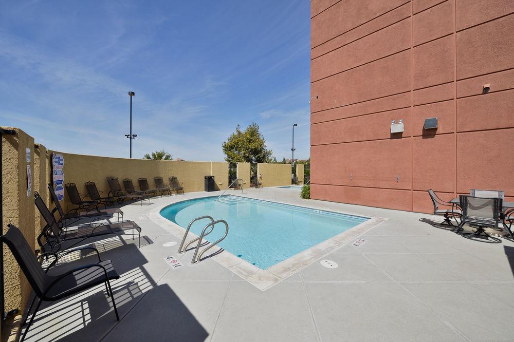 Holiday Inn Express Elk Grove West I-5 By Ihg Eksteriør bilde