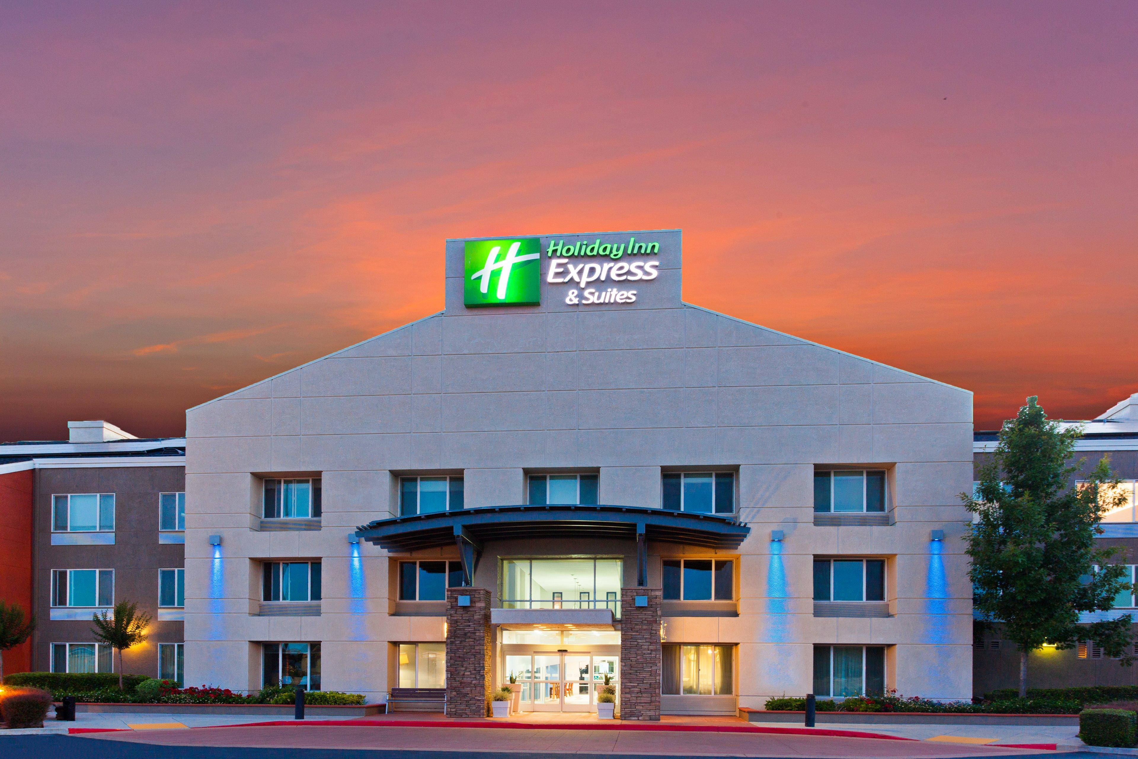 Holiday Inn Express Elk Grove West I-5 By Ihg Eksteriør bilde